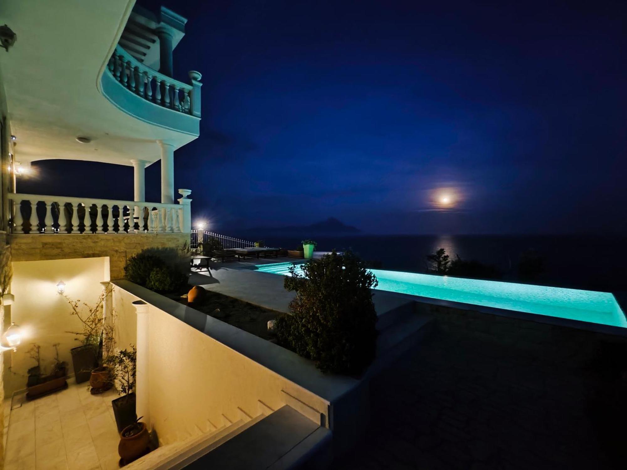 Apartment Ulyana - Athos Sea View & Kriaritsi