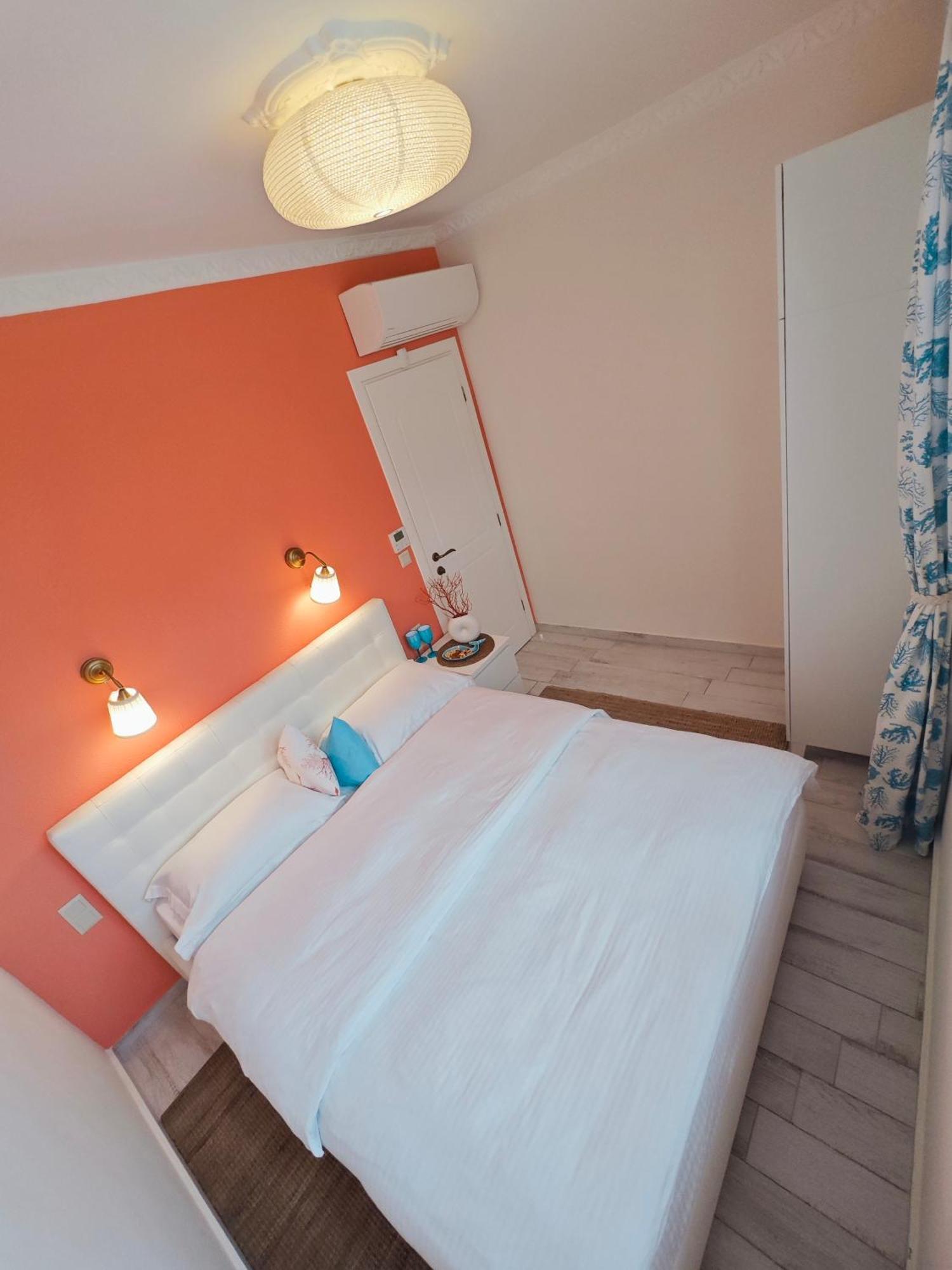 Apartment Ulyana - Athos Sea View & Kriaritsi