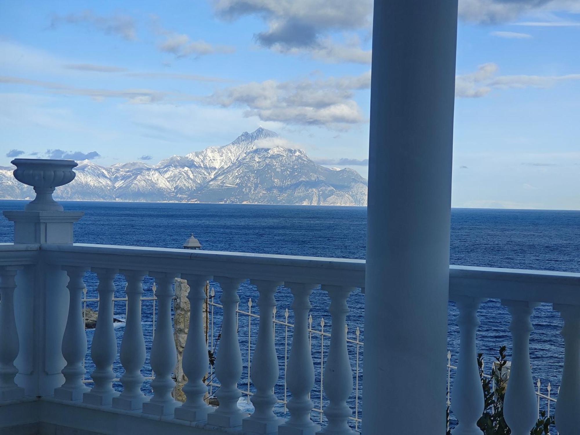 Apartament Ulyana - Athos Sea View &