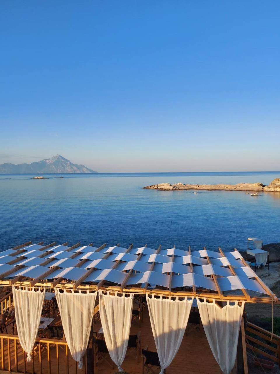 Apartment Ulyana - Athos Sea View & *