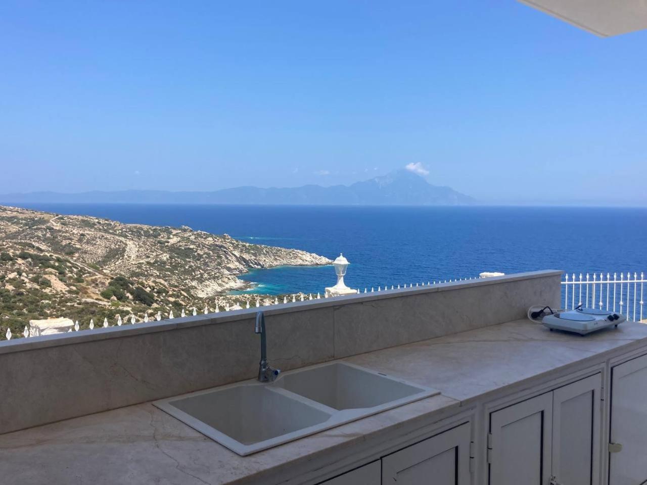 Apartment Ulyana - Athos Sea View & Kriaritsi