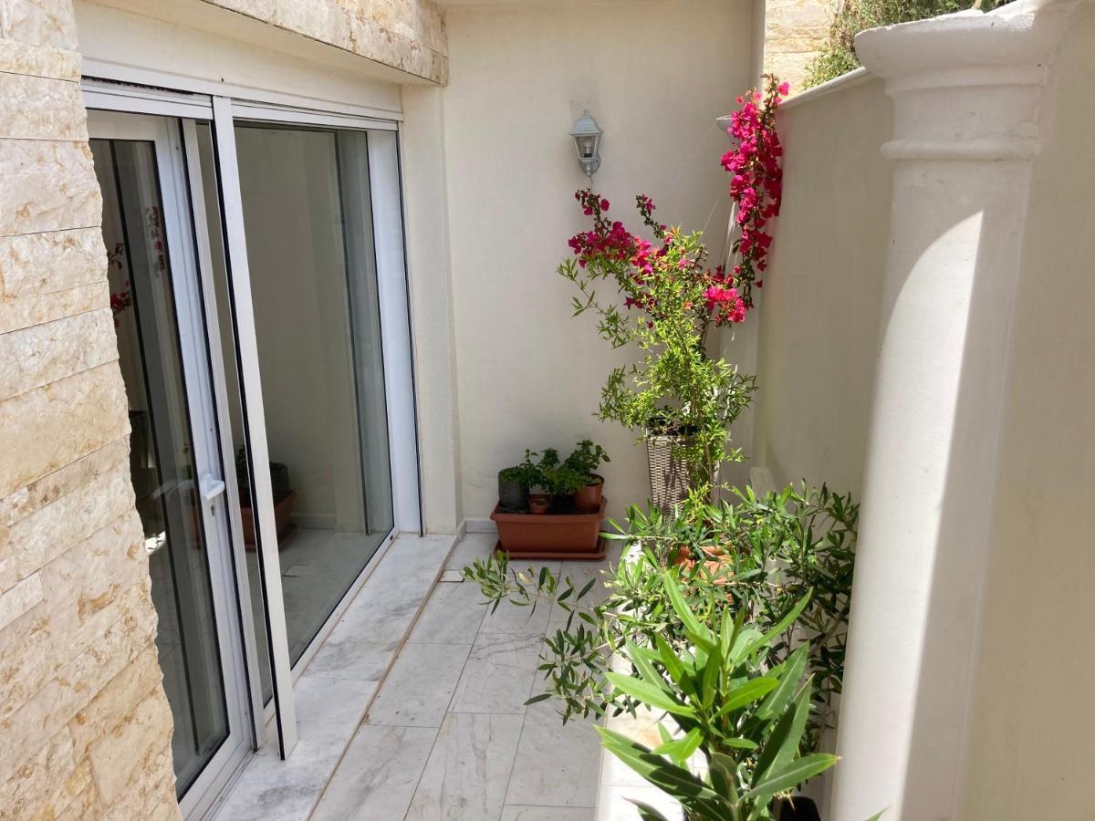 Apartmán Ulyana - Athos Sea View & *