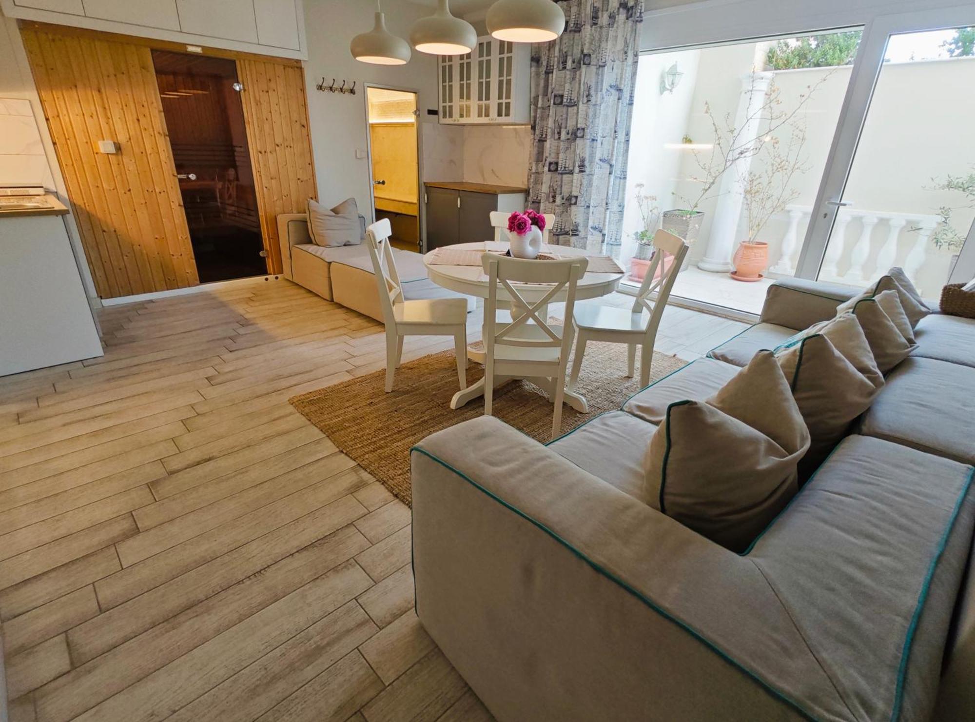 Ulyana - Athos Sea View & Apartmán Kriaritsi